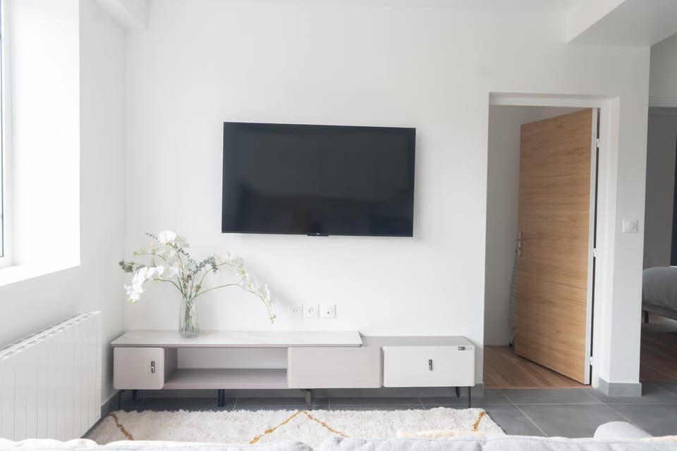 Le Van G-Home Apartment in Île-de-France