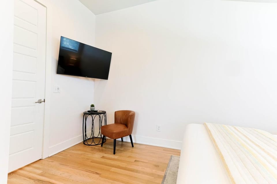 Modern Nashville Retreat 4 BR 3 5 BA Walk to East Nash Gems House in East Nashville