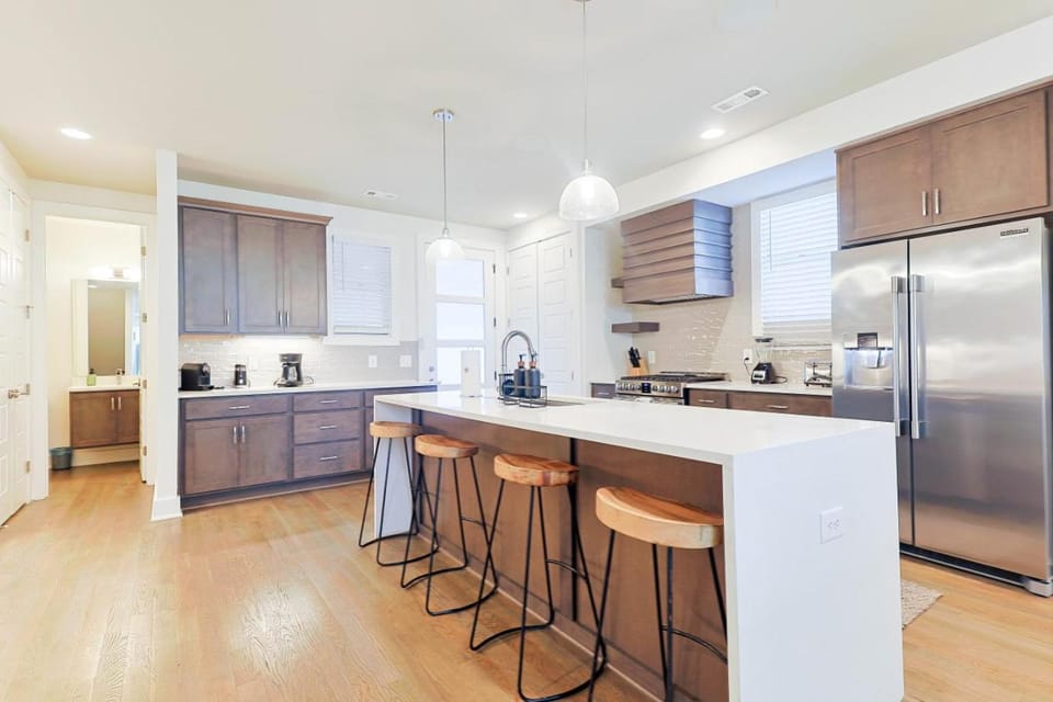 Stylish Brand-New Townhome Near Hotspots Apartment in East Nashville