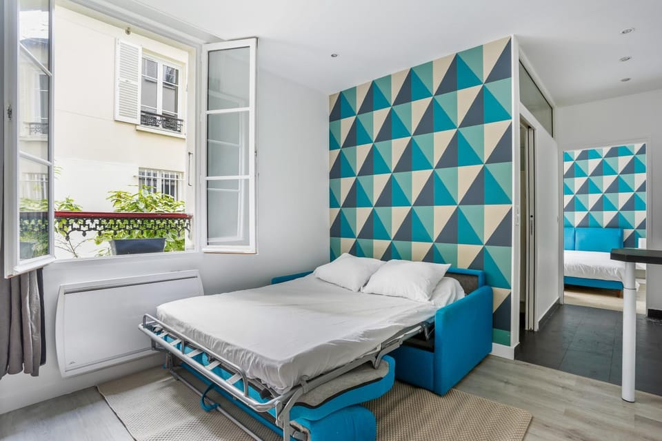 Charming apartment design near Sorbonne Apartment in Paris