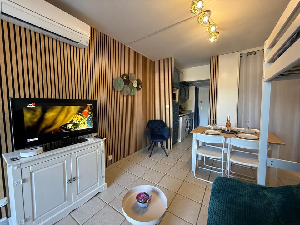Ecrin de douceur à Port-Camargue piscine et parking Apartment in Le Grau-du-Roi