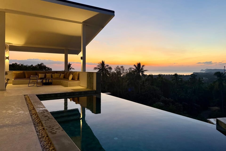 Natural landscape, View (from property/room), Balcony/Terrace, Mountain view, Pool view, Swimming pool, Sunset