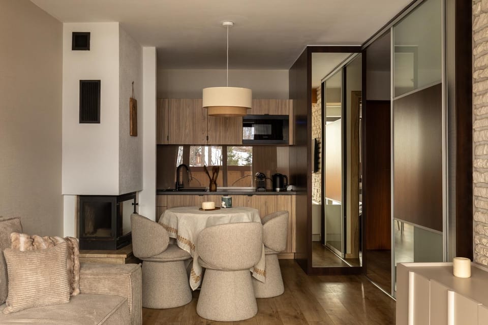 Kitchen or kitchenette, Living room, Seating area