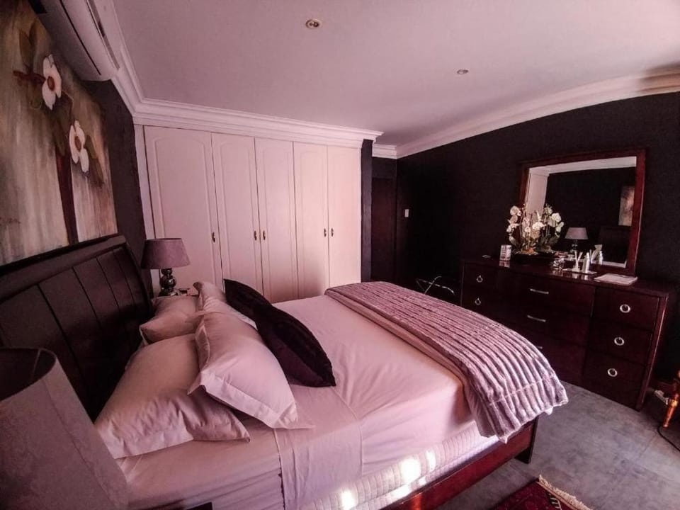 Bedroom, wardrobe
