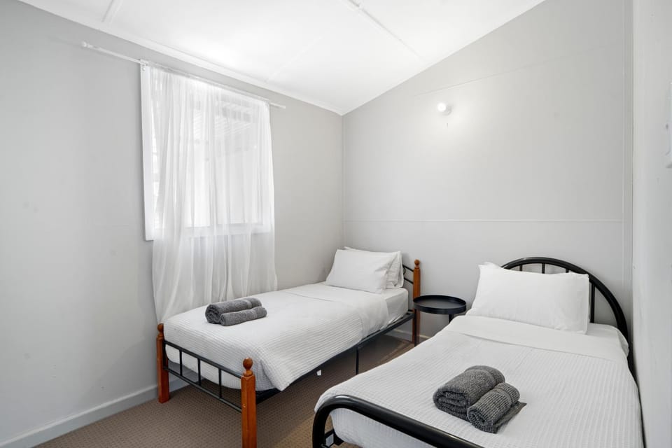 Edwin Cottage Dubbo - close to the hospital House in Dubbo