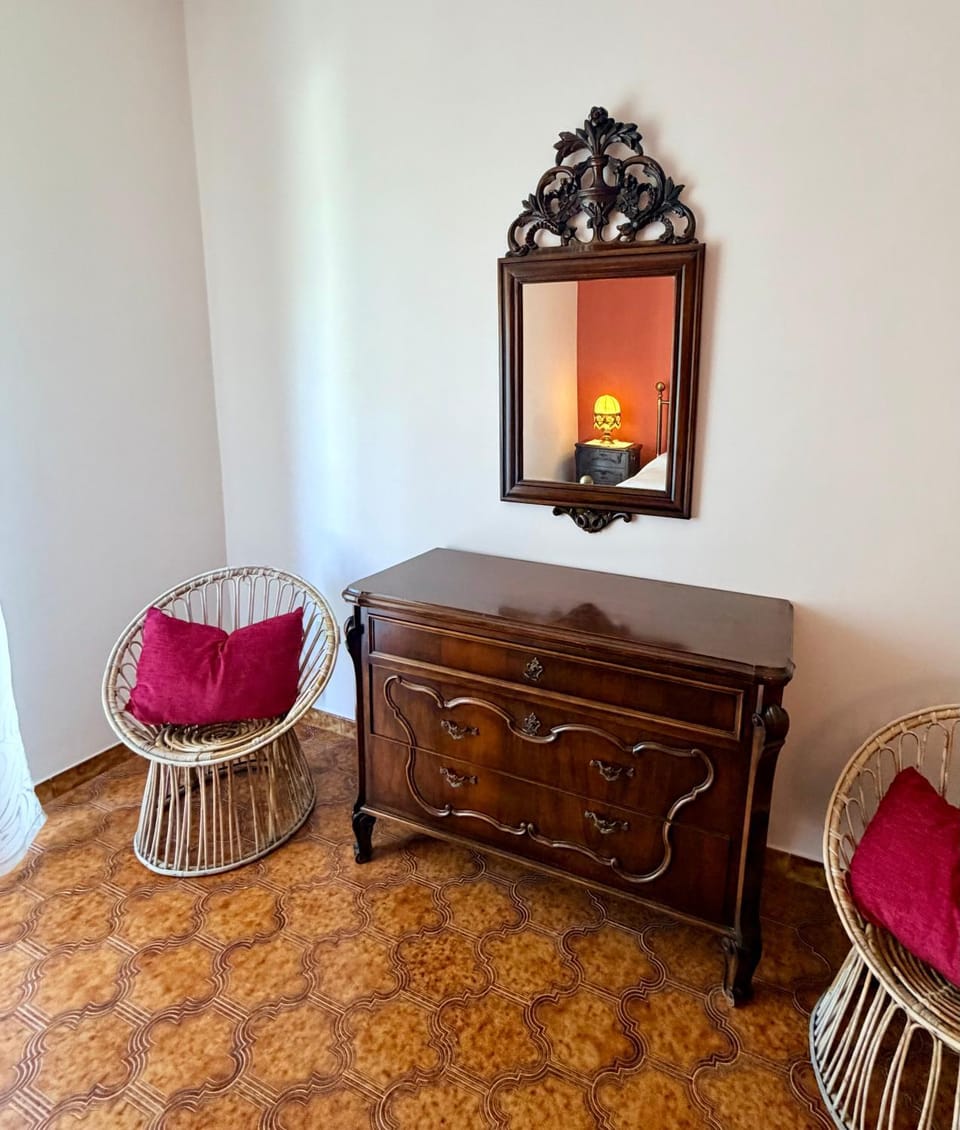 Decorative detail, Bedroom