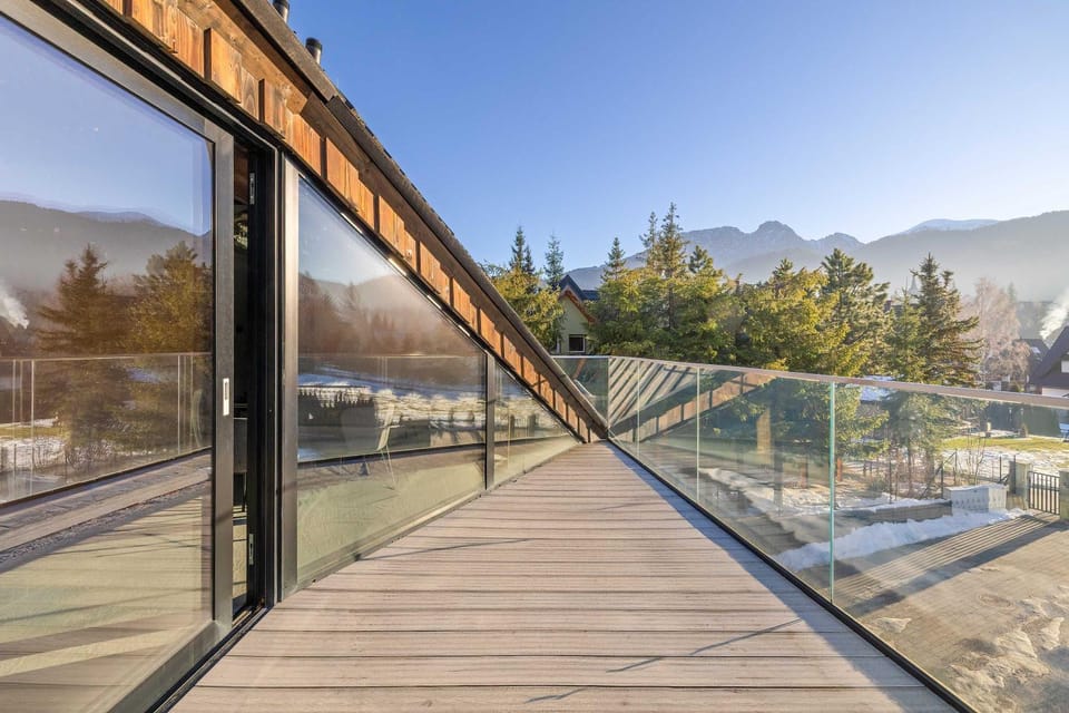 Day, Natural landscape, View (from property/room), Balcony/Terrace, Mountain view