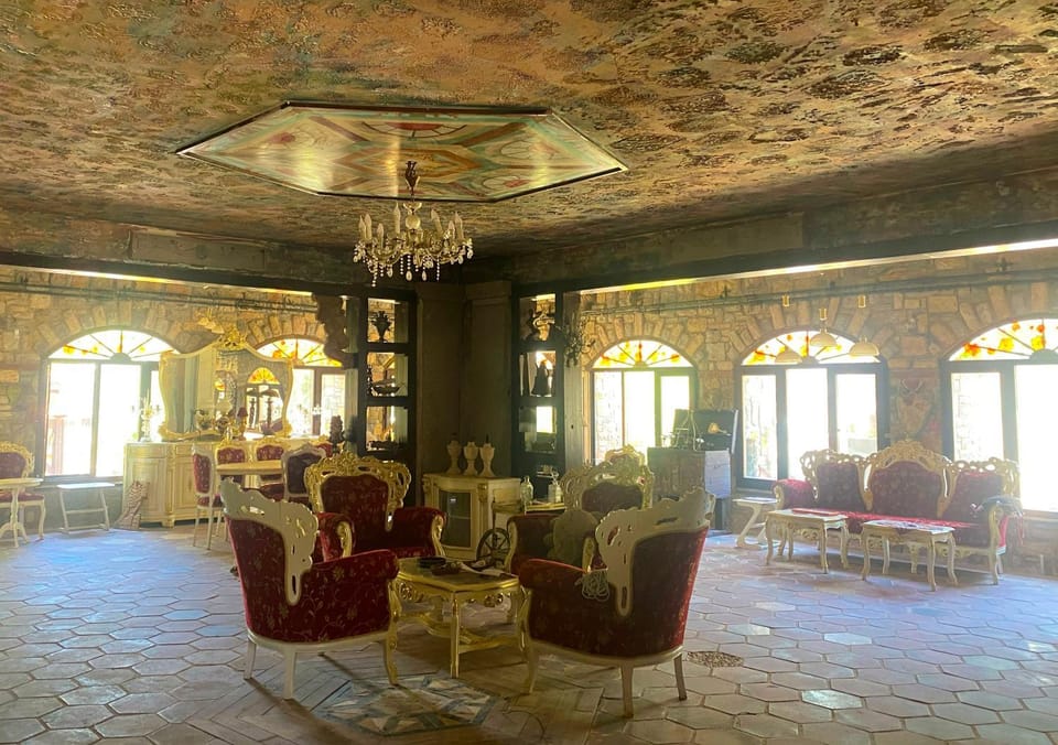 Lounge or bar, Seating area