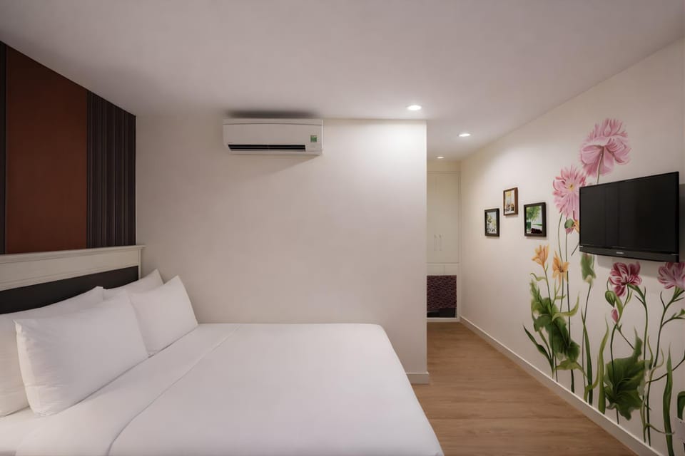 Bed, TV and multimedia, Bedroom, air conditioner