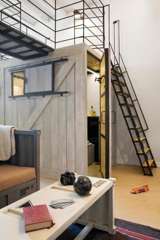 Bathroom, Living room