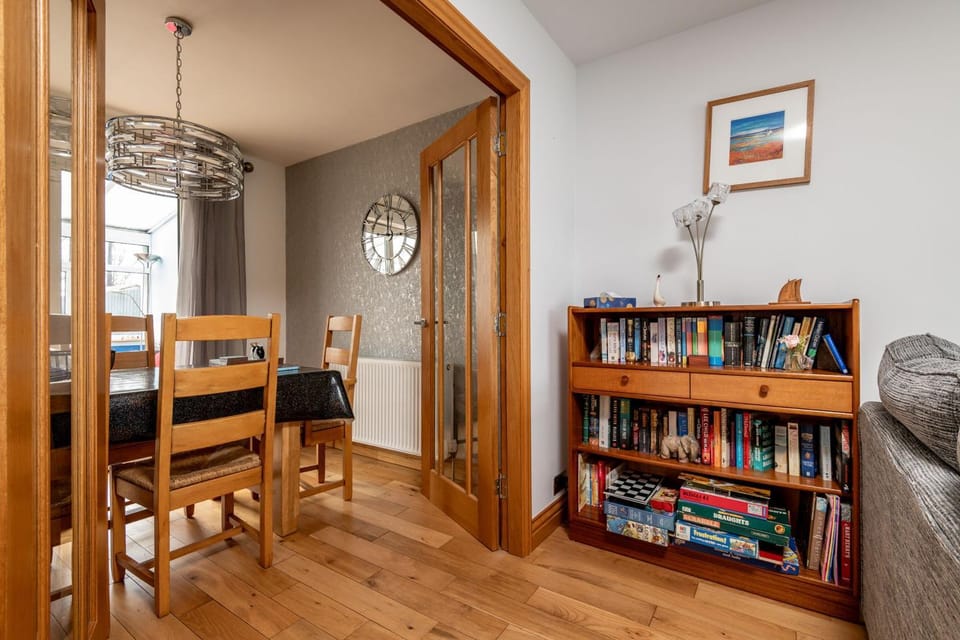 Communal lounge/ TV room, Living room