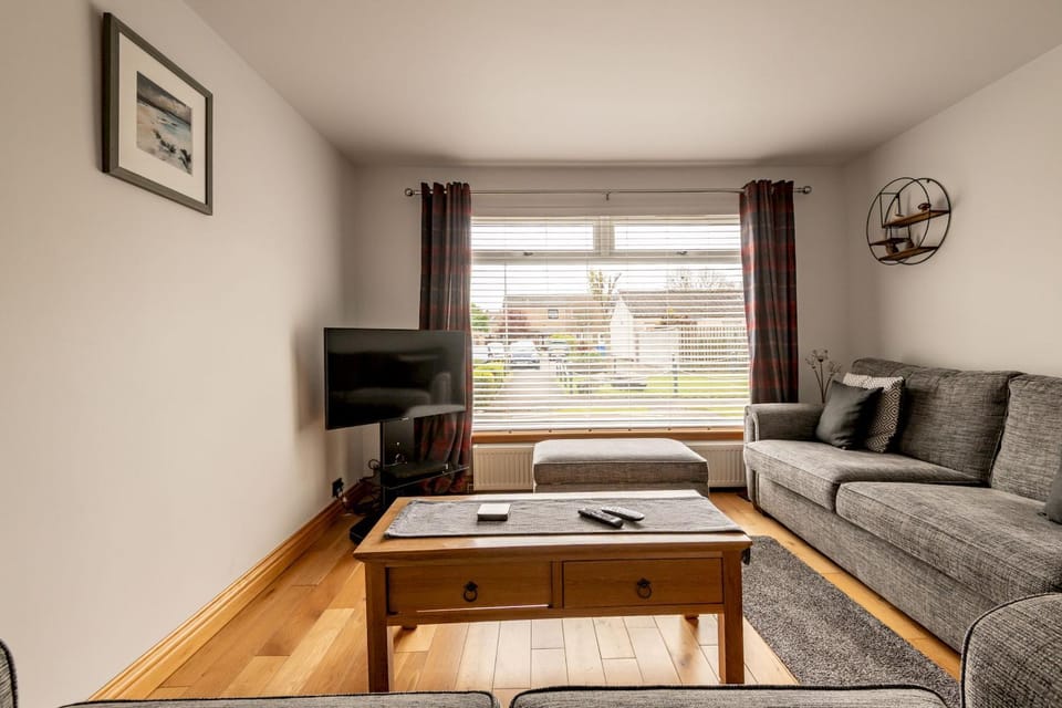 Communal lounge/ TV room, Living room