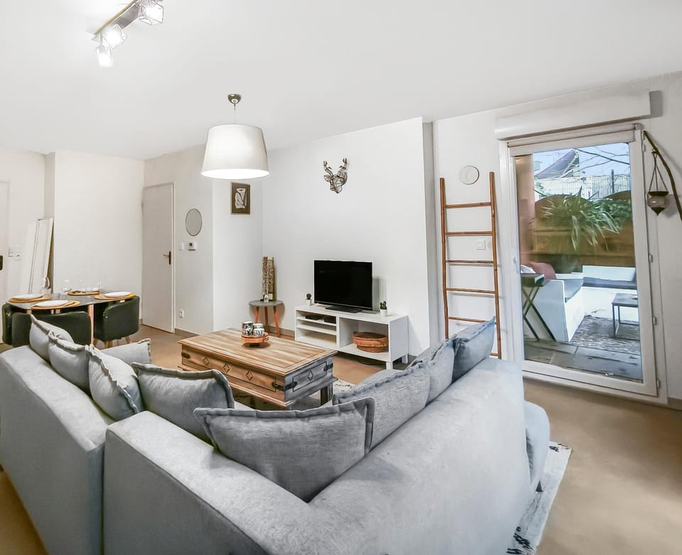 Bel appartement avec grande terrasse Apartment in Auvergne-Rhône-Alpes