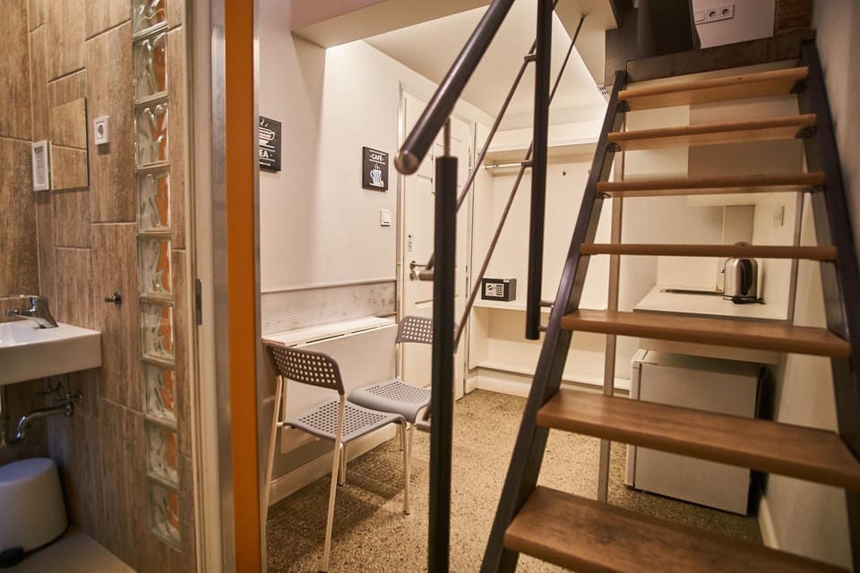 Bathroom, Kitchen or kitchenette