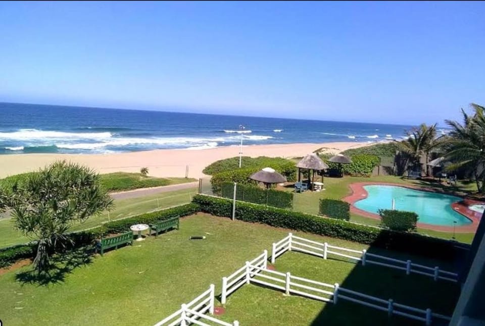 Inyoni Rocks Cabanas 42 House in KwaZulu-Natal