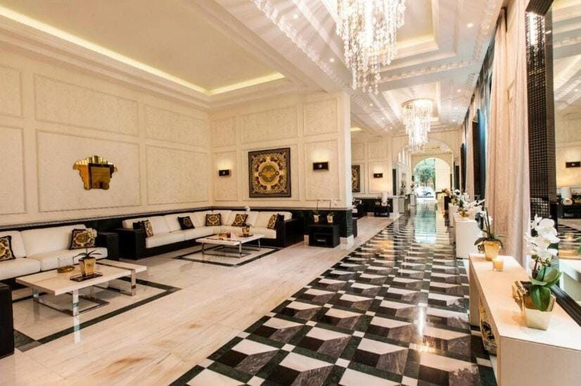 Luxurious 2 Bedrooms Apartment in DT Versace Tower Apartment in Africa
