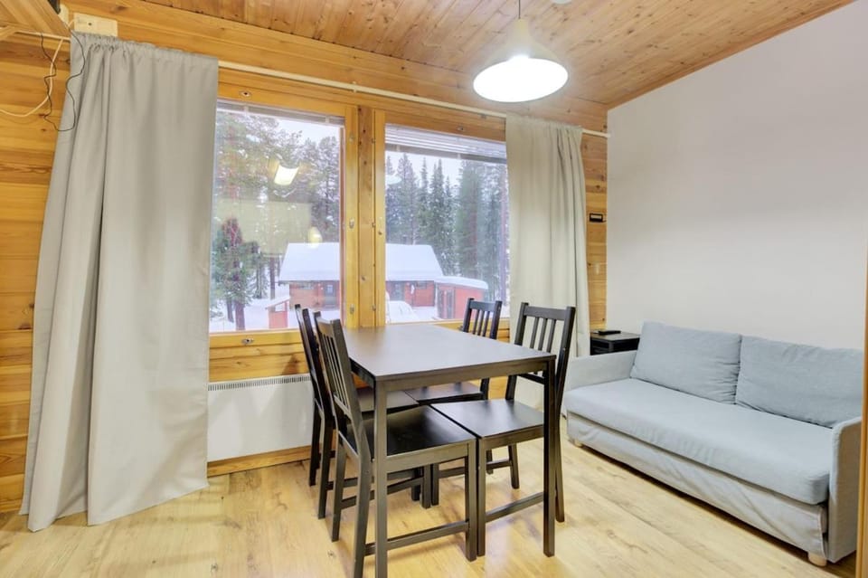 Pyhäkoti C - 30 Metres From the Slopes House in Rovaniemi