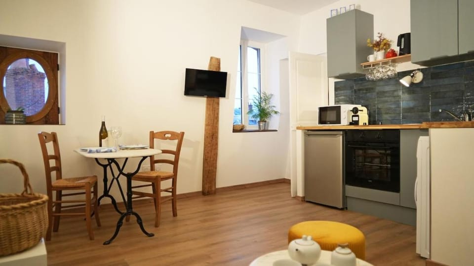 Sous les toits de Nevers Apartment in Bourgogne-Franche-Comté
