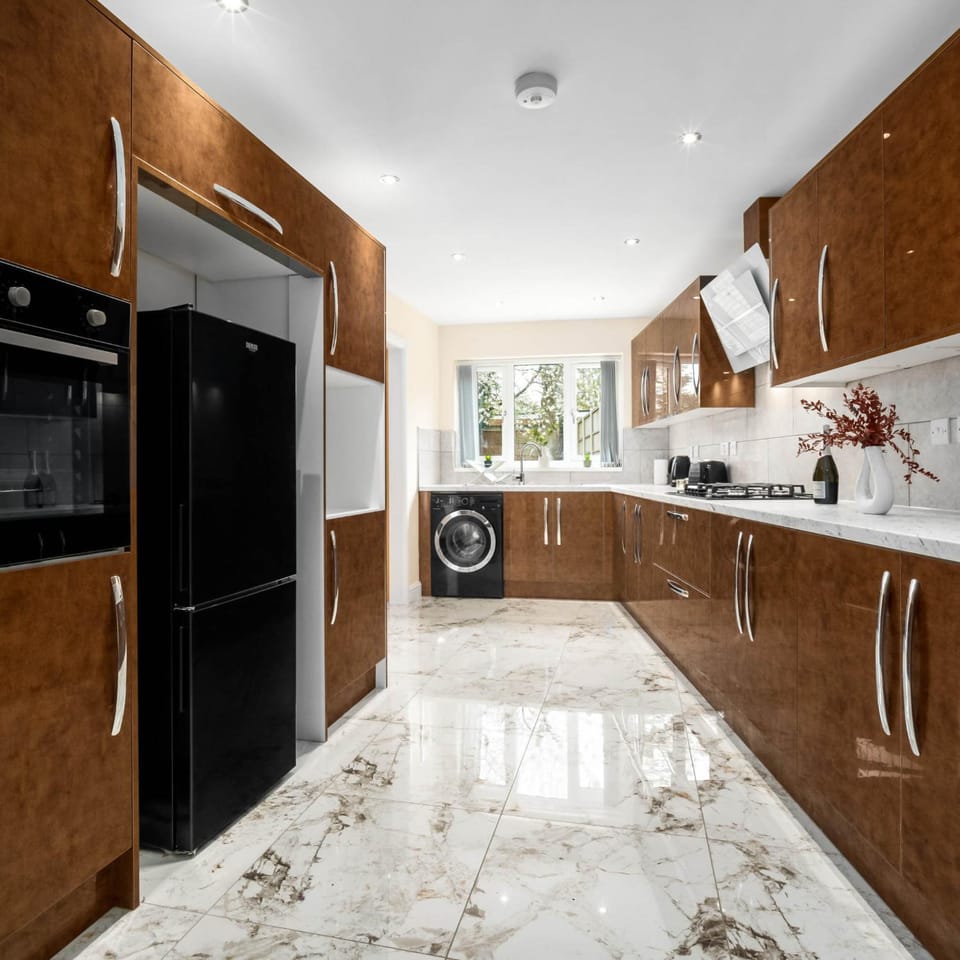 Kitchen or kitchenette, oven, stove