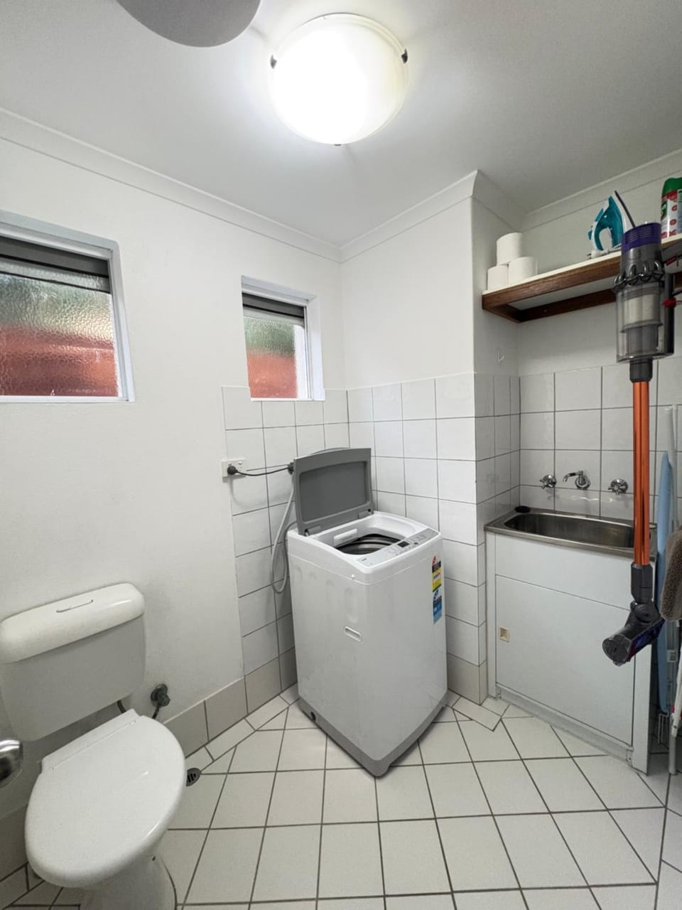 Toilet, washing machine