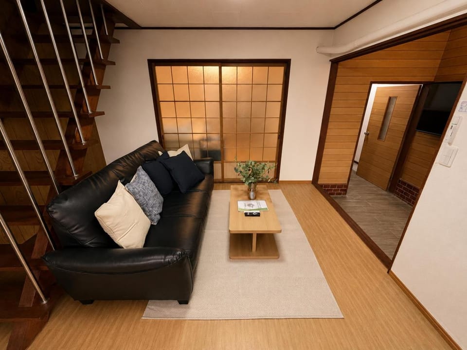 Living room, Decorative detail, Seating area