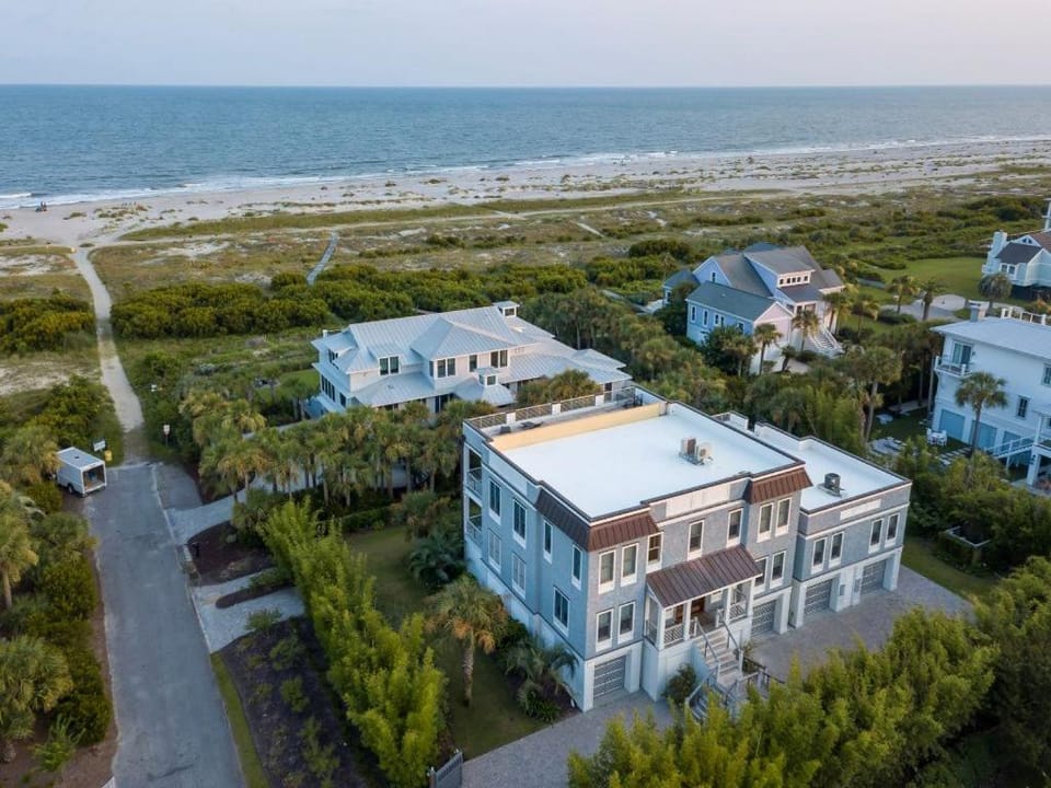 3 53rd Ave Stunning Ocean Views, Pool, Hot Tub, Elevator, Mother-in-law Suite House in Isle of Palms