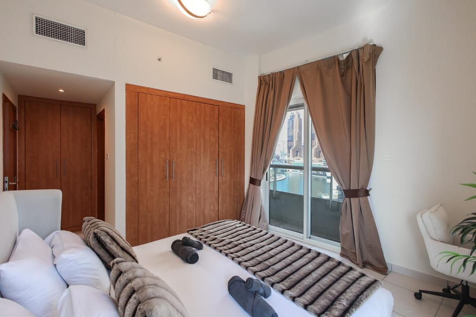 Bright 2BR in Dubai Marina - Close to beach Apartment in Dubai