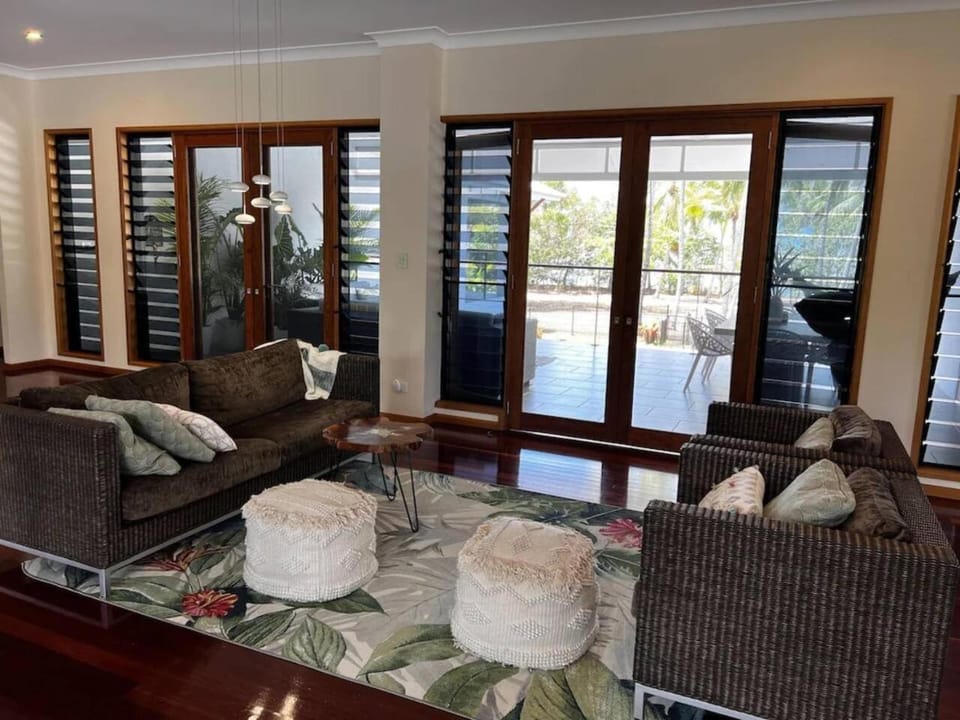 BIG Beach House Tranquility House in Cairns
