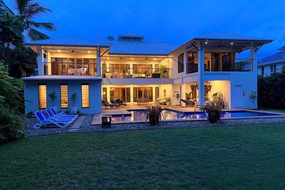 BIG Beach House Tranquility House in Cairns