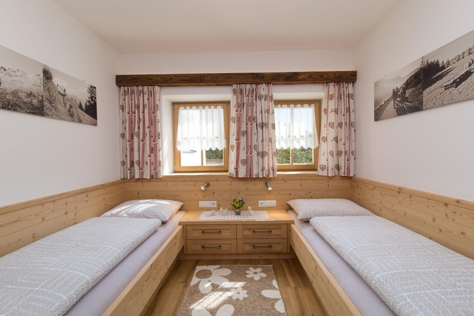 Property building, Living room, Bedroom
