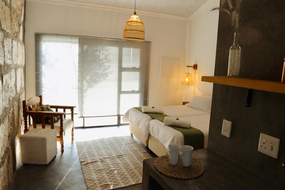 Bedroom, Garden view, towels