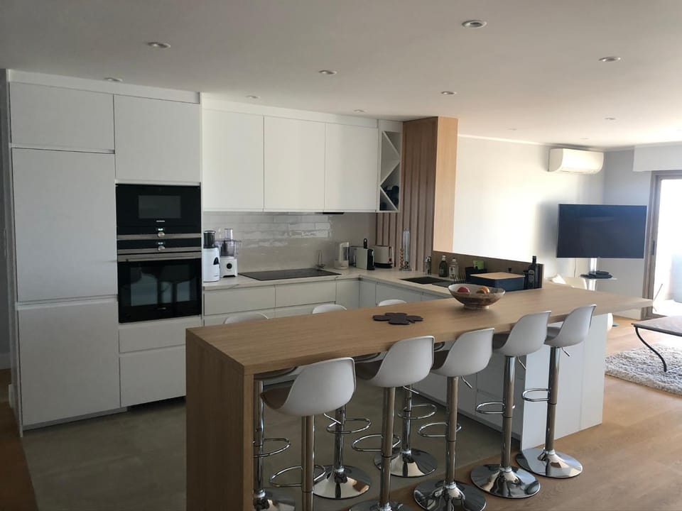 Kitchen or kitchenette, stove