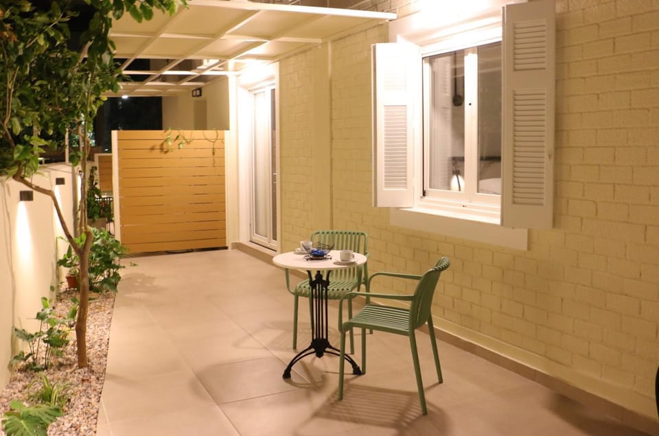 Balcony/Terrace, Inner courtyard view