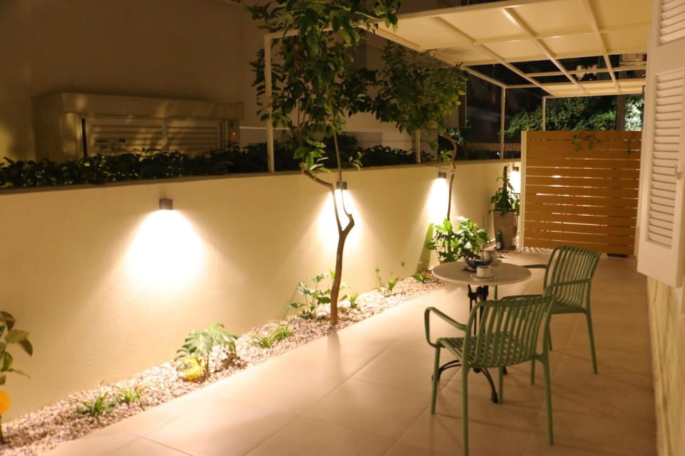 Balcony/Terrace, Inner courtyard view