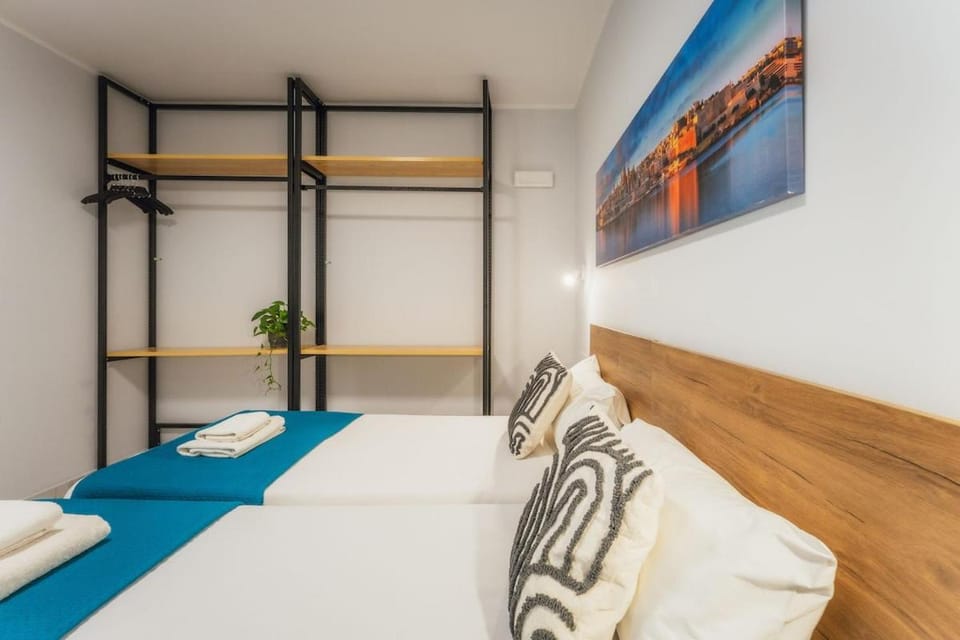 NEW - Only Suites Unit 4 Modern 2-Bedroom apartment with common heated Jacuzzi by SF Homes Apartment in Saint Julians