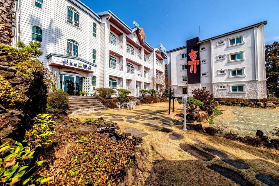 Garden, On site