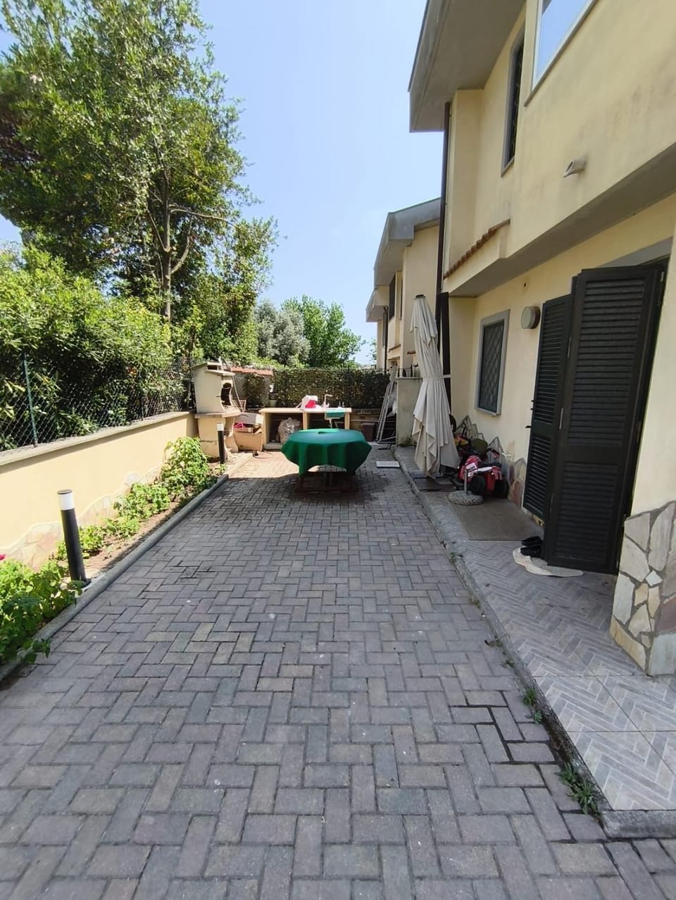 Property building, Garden