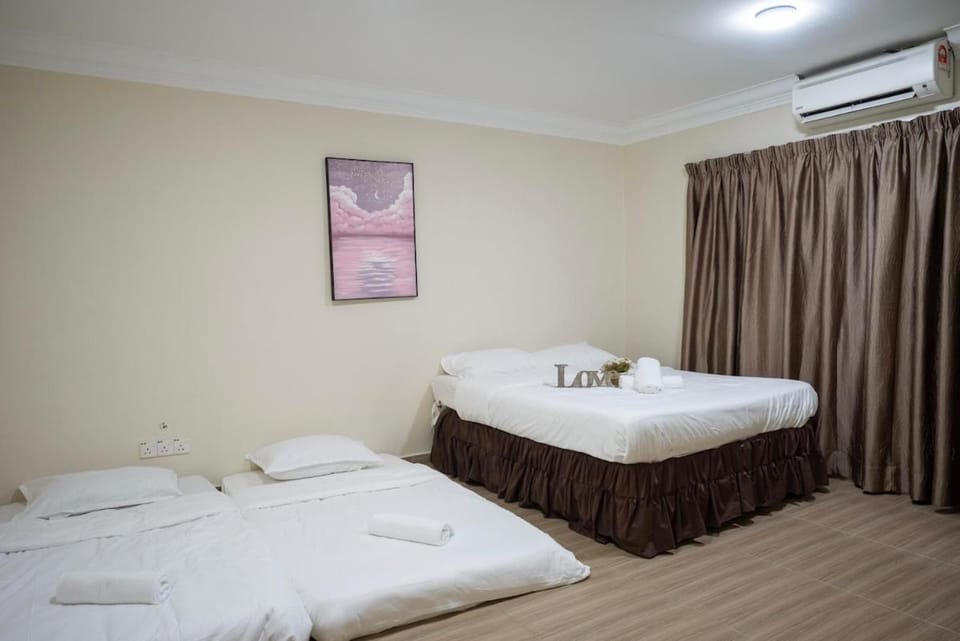 Teluk Cempedak House 13 Pax 4B3B I BBQ & Gaming House in Pahang, Malaysia