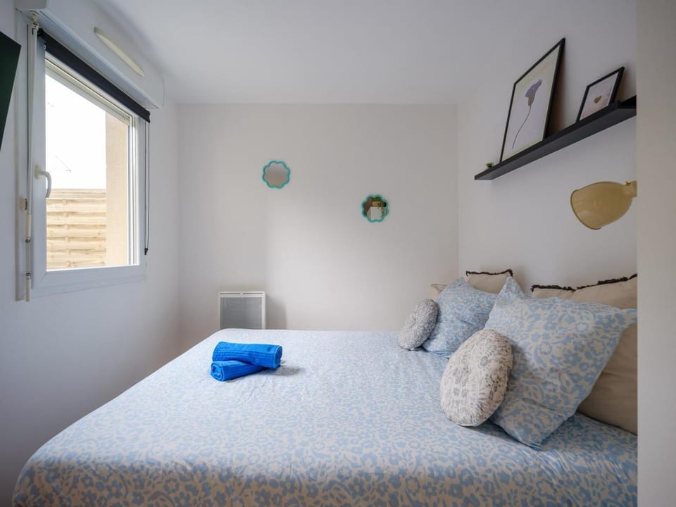 Studio lumineux - terrasse privée & parking - proche La Défense Apartment in Île-de-France
