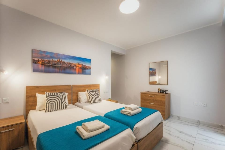 NEW - Only Suites Unit 5 Modern 2-Bedroom apartment with common heated Jacuzzi by SF Homes Apartment in Saint Julians