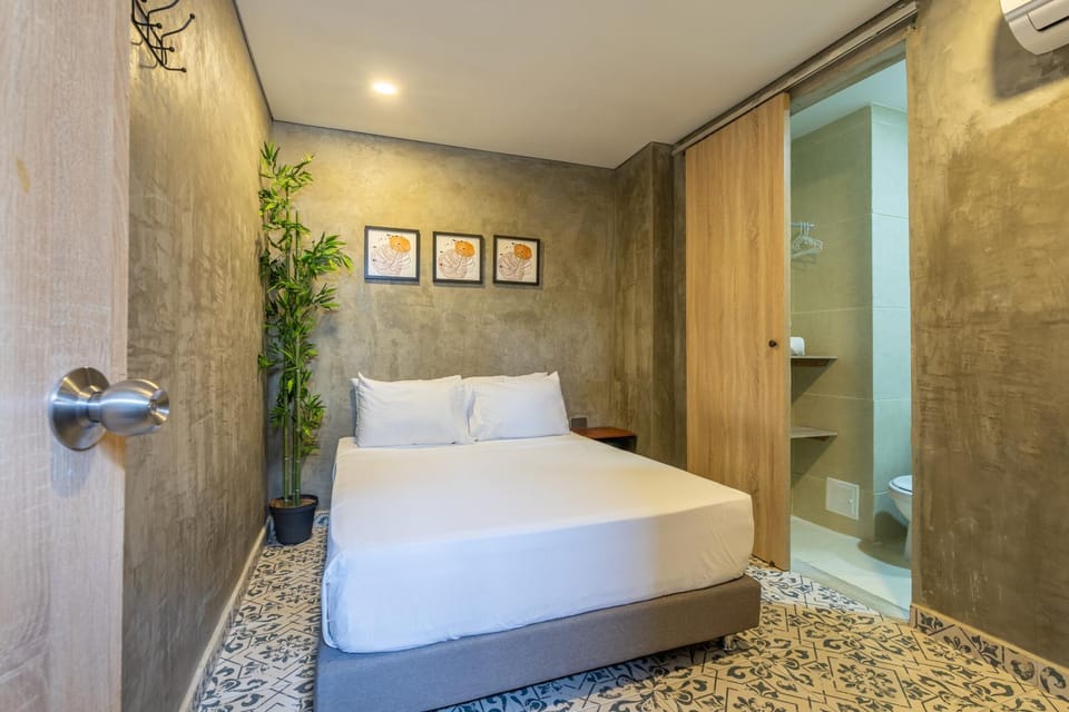 Bed, Bathroom, air conditioner