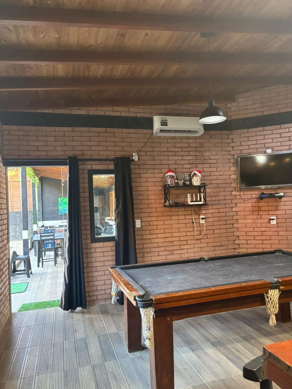 Casal Altas Vibe, com quadra de areia, piscina, sinuca e outros jogos House in Florianopolis