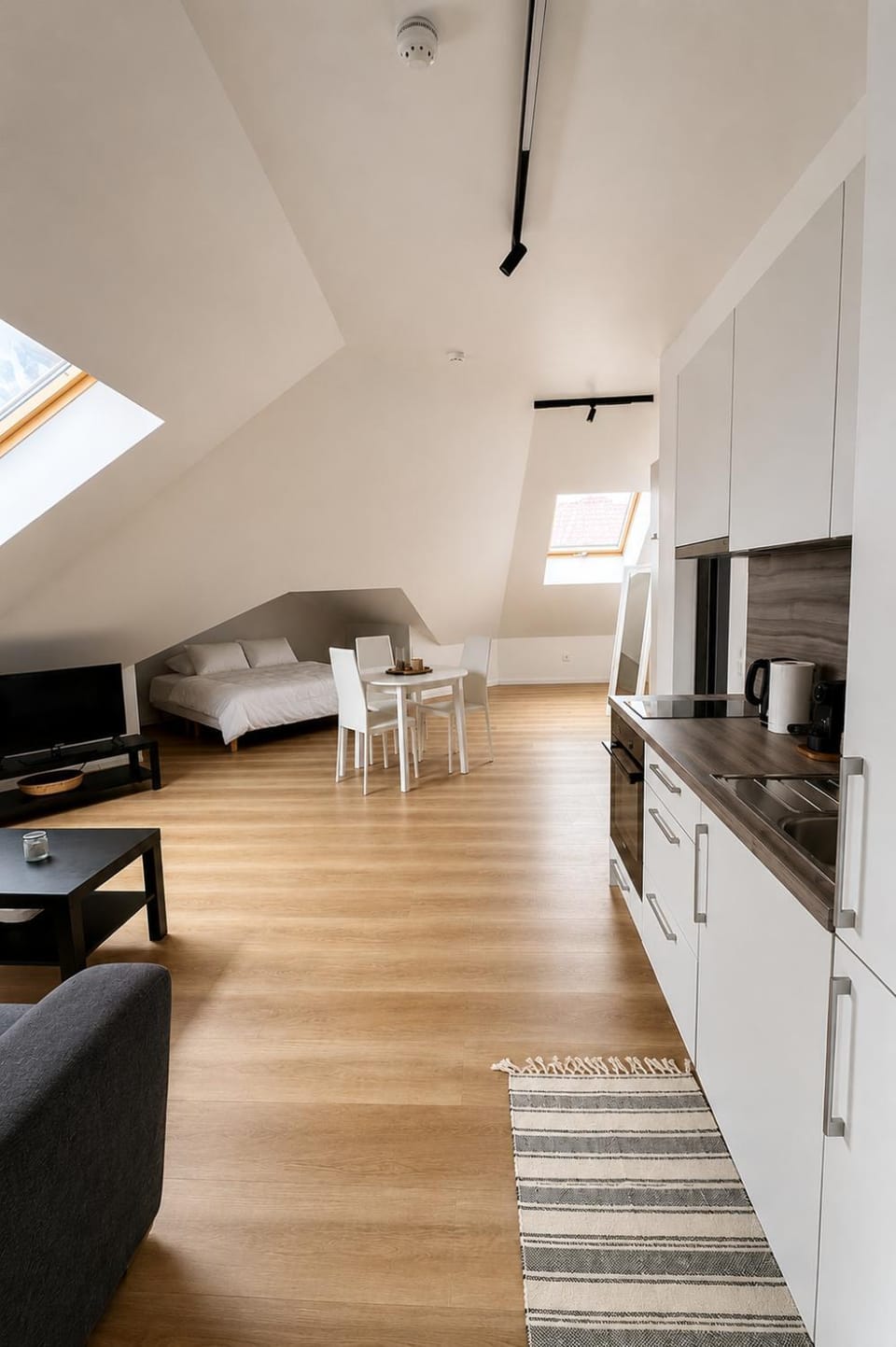 Kitchen or kitchenette, Living room, Dining area