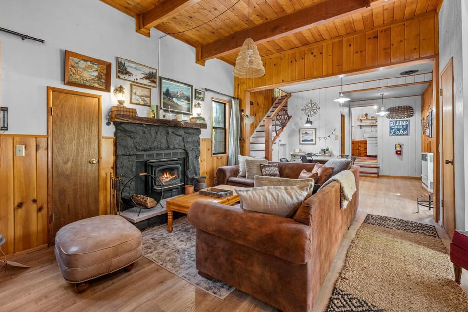 Colibri Cabin - Walk to Lake and Trails Cabin in Big Bear