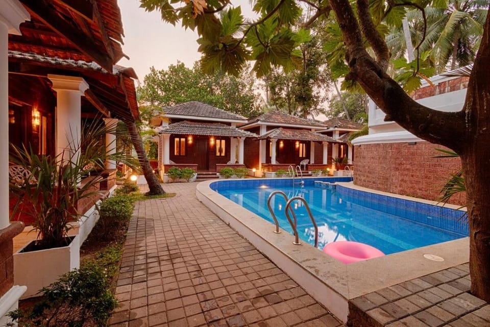 Property building, Swimming pool