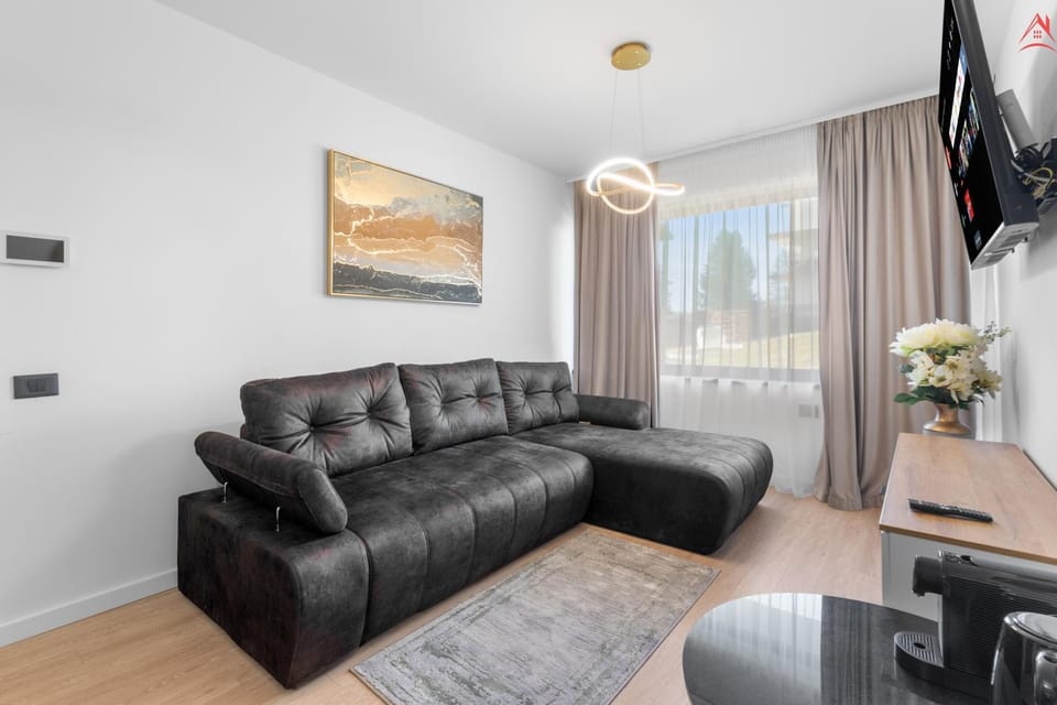 Communal lounge/ TV room, TV and multimedia, Living room, Seating area