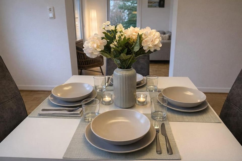 Kurpark I 2 Schlafzimmer I Balkon I Panorama-Aussicht Apartment in Wiesbaden