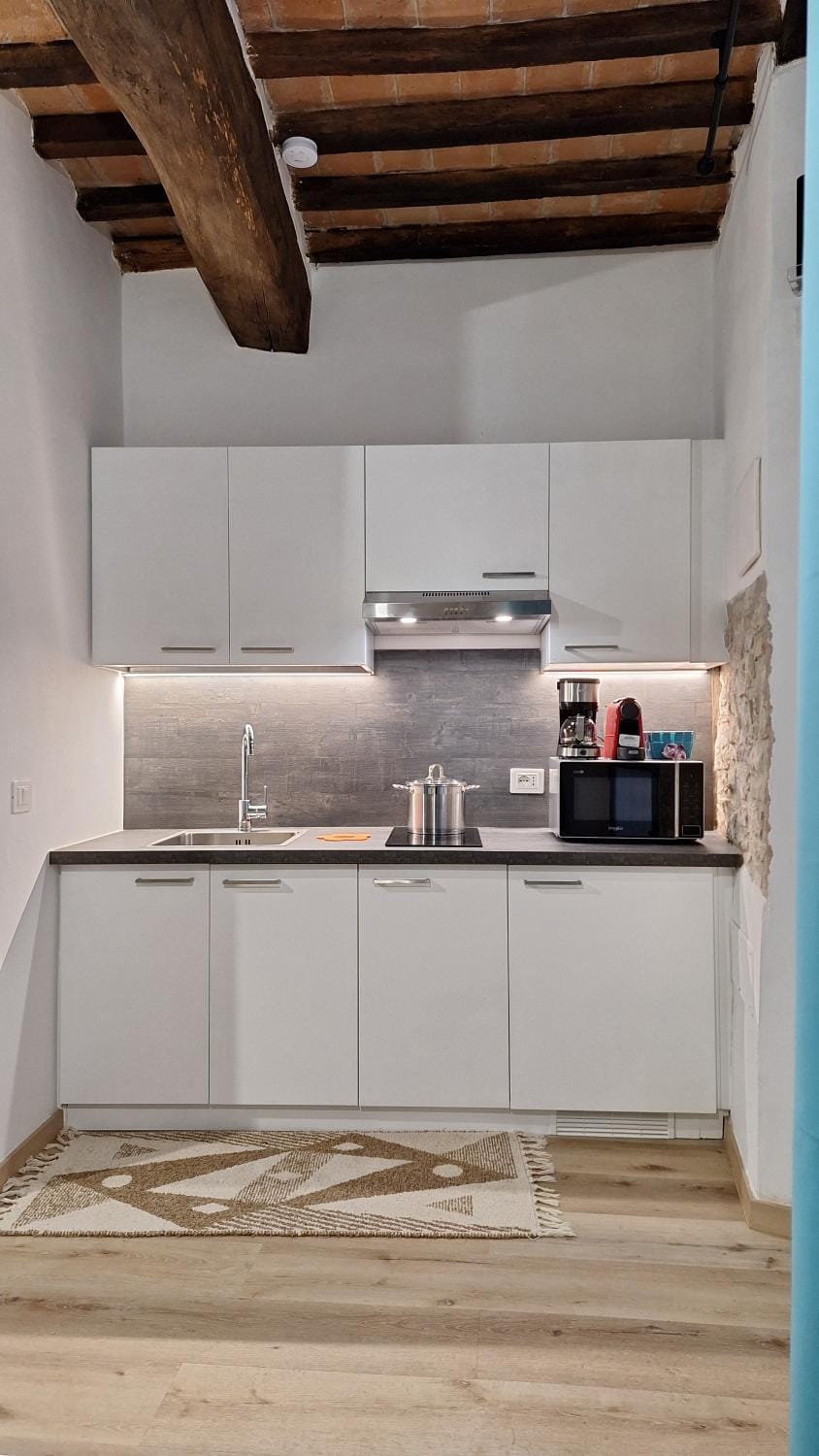 Kitchen or kitchenette, stove