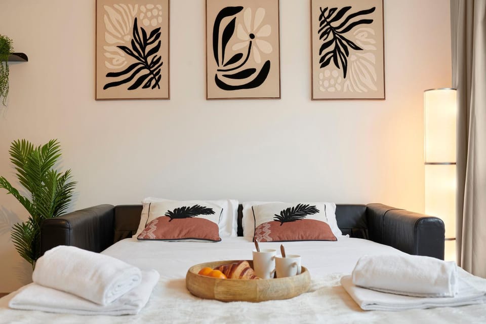 Bed, Continental breakfast