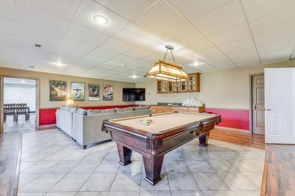 Lounge or bar
